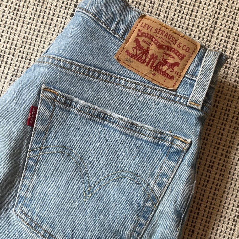 Levi's 501 Women's Classic Vintage Jeans